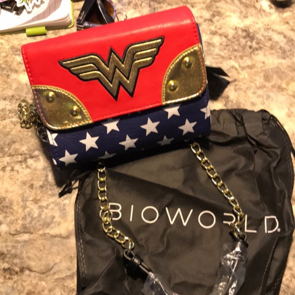 Wonder Woman DC Crossbody Purse